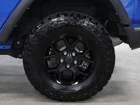 Used 2024 Jeep Wrangler Unlimited AWD/4WD image 31