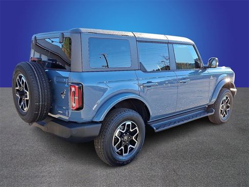 New 2025 Ford Bronco Outer Banks image 3