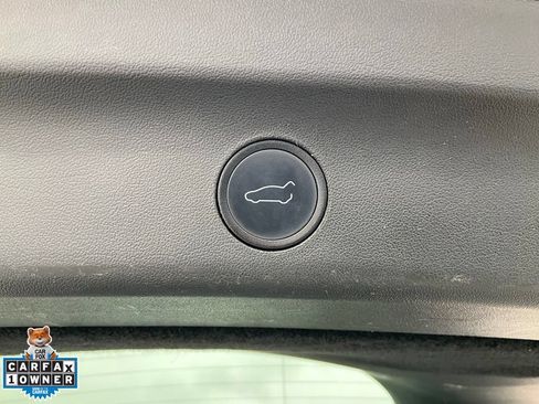 Used 2022 Tesla Model Y Performance AWD/4WD image 10