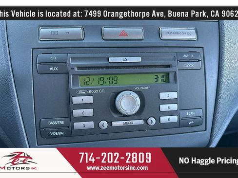 Used 2010 Ford Transit Connect XLT image 31