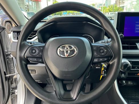 Used 2023 Toyota RAV4 LE AWD/4WD image 15