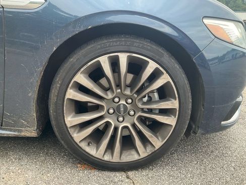 Used 2017 Lincoln Continental Reserve FWD image 10
