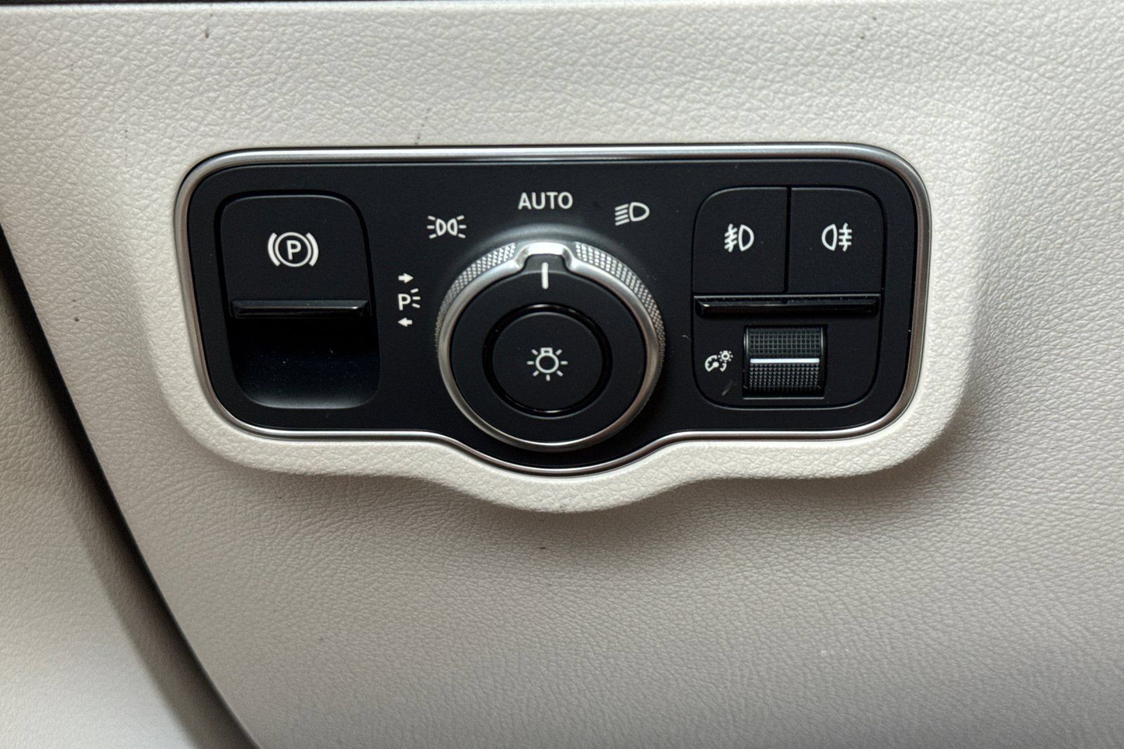 Certified 2026 Mercedes-Benz GLA 250 image 34