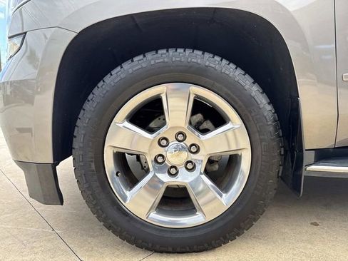 Used 2018 Chevrolet Suburban Premier image 5