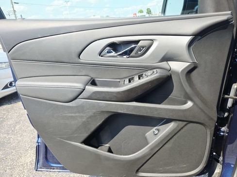 Used 2023 Chevrolet Traverse LT AWD/4WD image 20