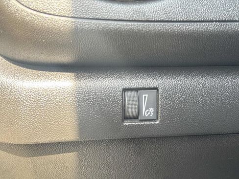 Used 2024 Chevrolet Colorado Trail Boss w/ LPO, Dark Essentials Package AWD/4WD image 21