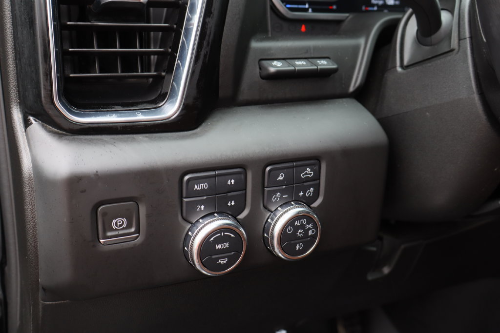 Certified 2024 GMC Sierra 3500 Denali Ultimate AWD/4WD image 13