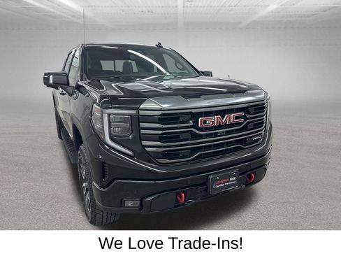 Used 2024 GMC Sierra 1500 AT4 w/ AT4 Premium Package AWD/4WD image 3