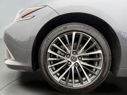Used 2023 Lexus ES 250 w/ Premium Package image 8