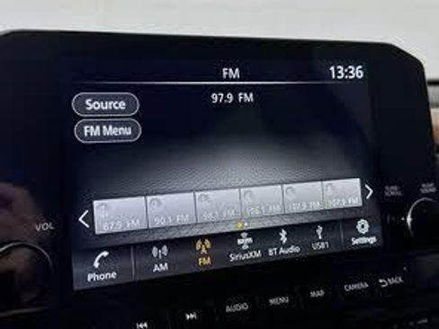 Used 2024 Nissan Pathfinder Platinum w/ Cargo Package image 18