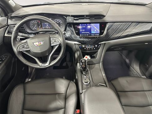 Used 2025 Cadillac XT6 Premium Luxury w/ LPO, Floor Liner Package image 7