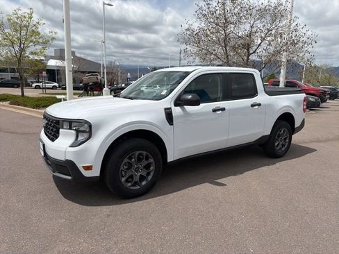 Used 2025 Ford Maverick XLT w/ Equipment Group 302A AWD/4WD image 3