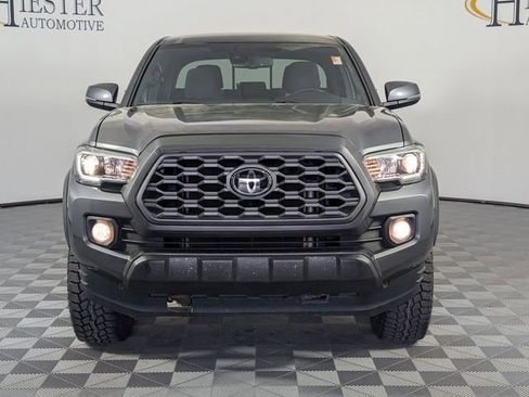 Used 2021 Toyota Tacoma TRD Off-Road w/ Technology Package AWD/4WD image 3