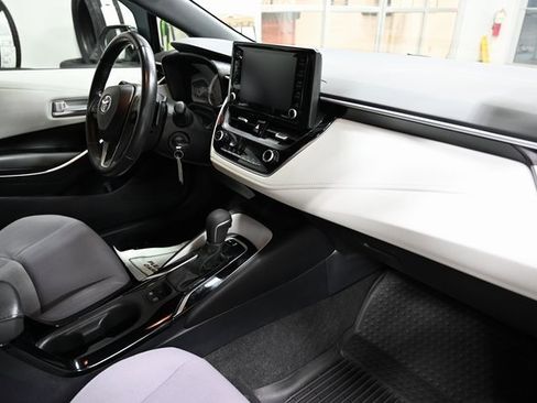 Used 2022 Toyota Corolla SE image 14