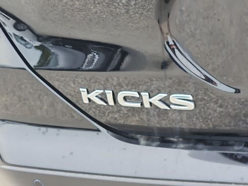 Used 2025 Nissan Kicks Play S FWD image 18