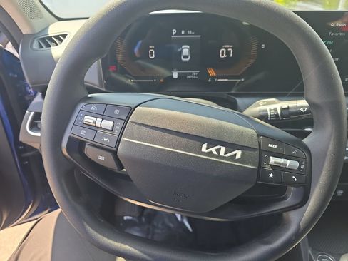 Used 2025 Kia K4 FWD image 13