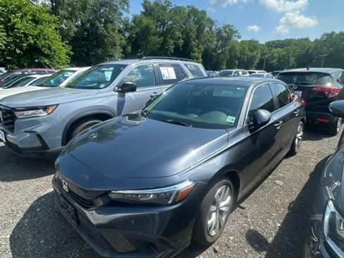 Used 2023 Honda Civic LX image 2