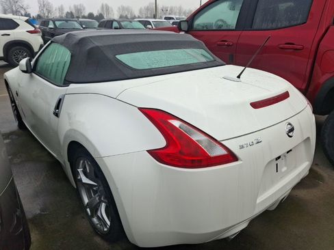 Used 2010 Nissan 370Z Touring w/ Sport Pkg image 6