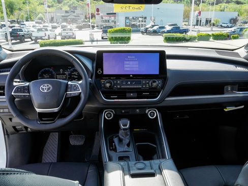 New 2026 Toyota Grand Highlander Limited image 34