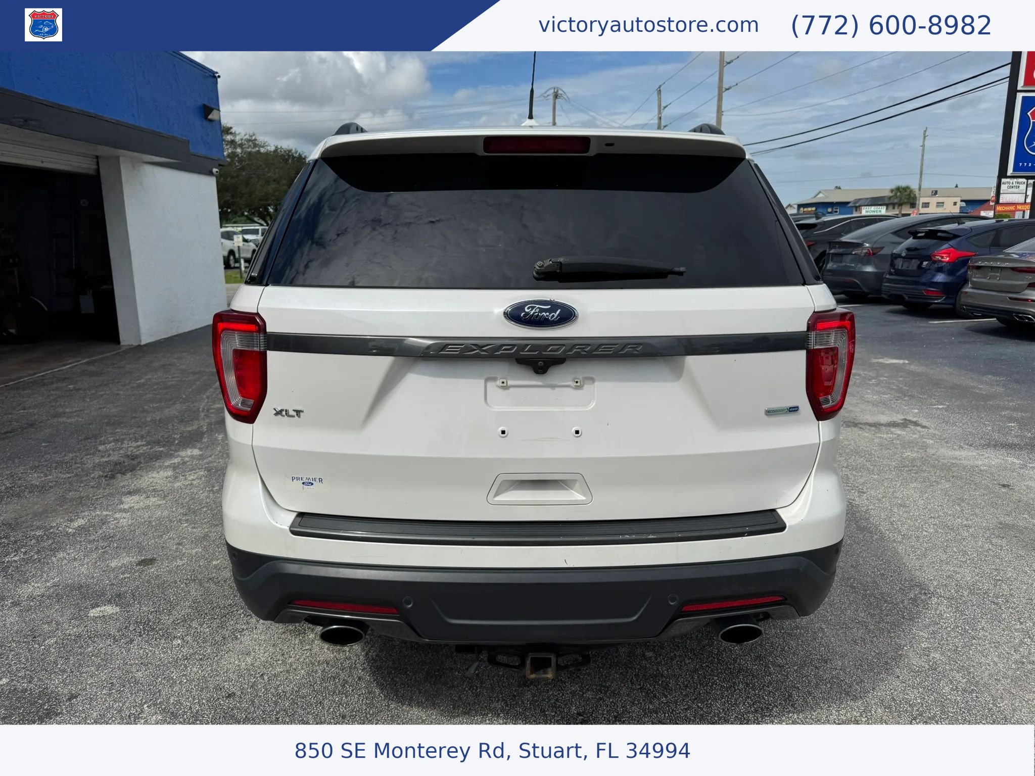 Used 2018 Ford Explorer XLT w/ Equipment Group 202A AWD/4WD image 6