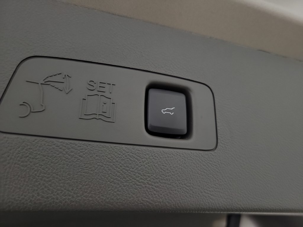 Certified 2021 Lincoln Corsair FWD w/ Convenience Package image 7