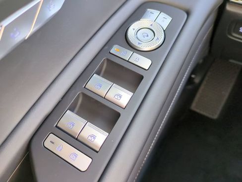 Used 2025 Genesis GV80 3.5T Advanced AWD/4WD image 22