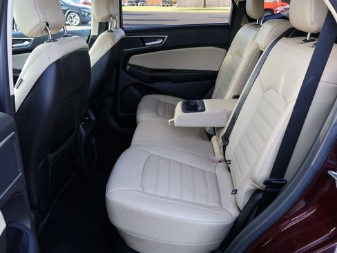 Used 2019 Ford Edge SEL w/ Equipment Group 201A FWD image 25