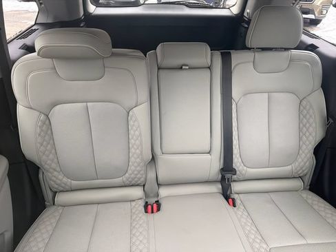 Used 2023 Jeep Grand Cherokee Summit AWD/4WD image 39
