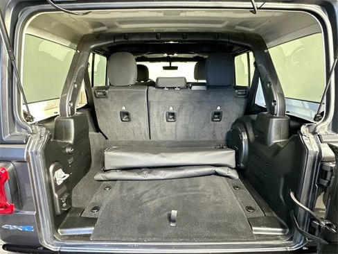 Used 2023 Jeep Wrangler Unlimited Rubicon 4xe image 30