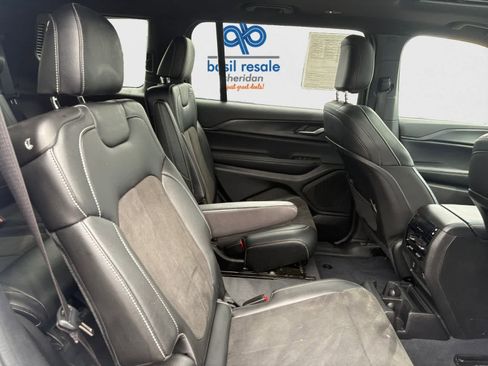 Used 2023 Jeep Grand Cherokee L Laredo AWD/4WD image 16