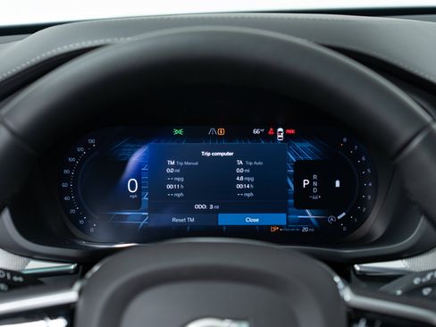 New 2026 Volvo XC60 B5 Ultra w/ Climate Package image 18