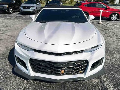 Used 2021 Chevrolet Camaro LT image 3