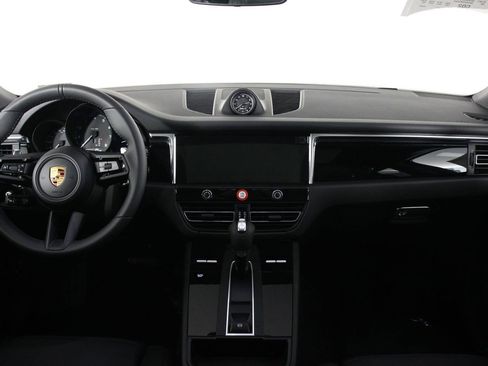 New 2026 Porsche Macan image 11