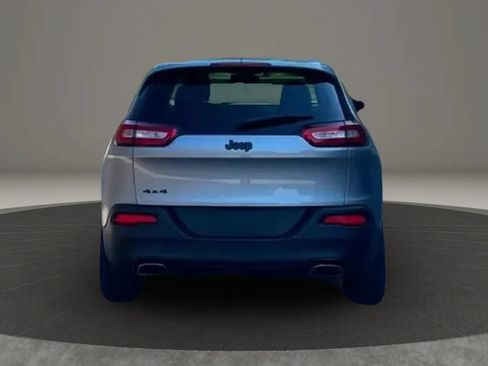 Used 2017 Jeep Cherokee Sport AWD/4WD image 6