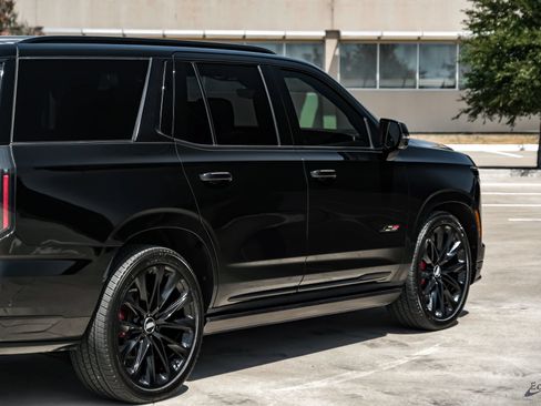 Used 2026 Cadillac Escalade V w/ LPO, ONYX Package AWD/4WD image 20