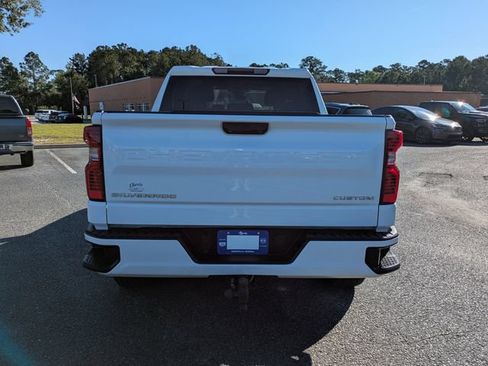 Used 2022 Chevrolet Silverado 1500 Custom AWD/4WD image 5