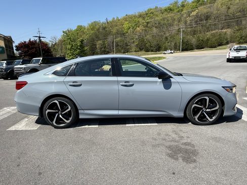 Used 2022 Honda Accord Sport Special Edition image 4
