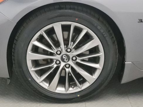 Used 2018 INFINITI Q50 Luxe w/ Essential Package (3.0T Luxe) image 31