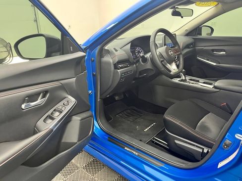 Used 2024 Nissan Sentra SR FWD image 15