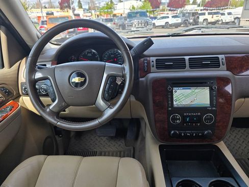 Used 2014 Chevrolet Silverado 2500 LTZ w/ LTZ Plus Package image 10