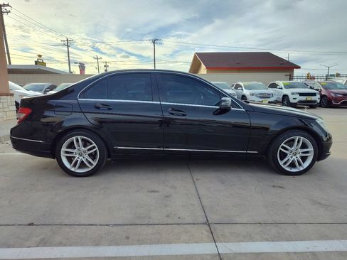Used 2010 Mercedes-Benz C 300 Sedan image 3