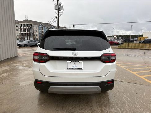 Certified 2025 Honda Pilot EX-L image 6