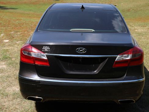 Used 2014 Hyundai Genesis 3.8 w/ Technology Package 03 image 3