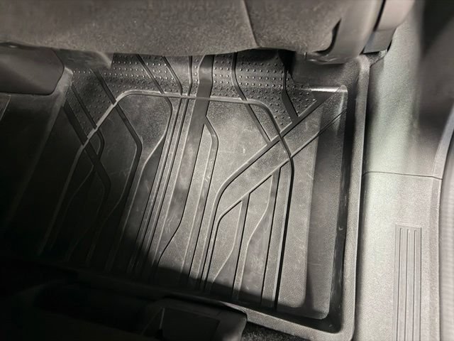 Used 2024 Chevrolet Equinox LT w/ LPO, Floor Liner Package FWD image 25