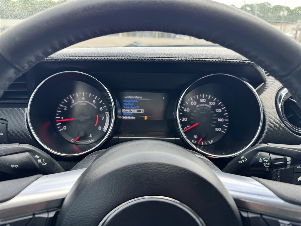 Used 2017 Ford Mustang Coupe RWD image 7