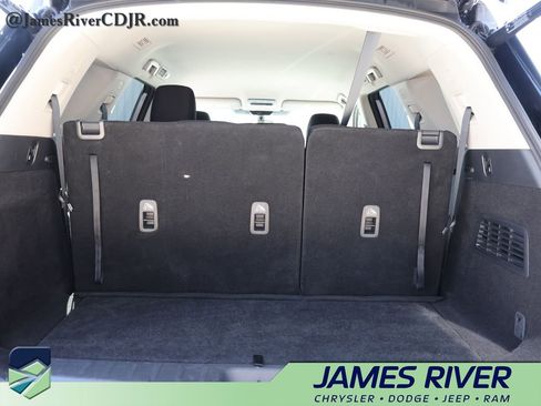 Used 2025 Nissan Pathfinder SV FWD image 15