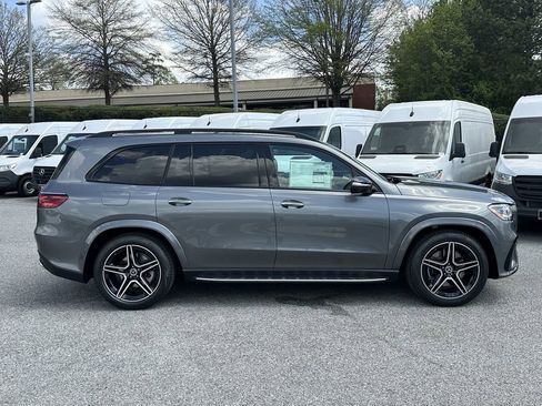 New 2026 Mercedes-Benz GLS 450 4MATIC image 9