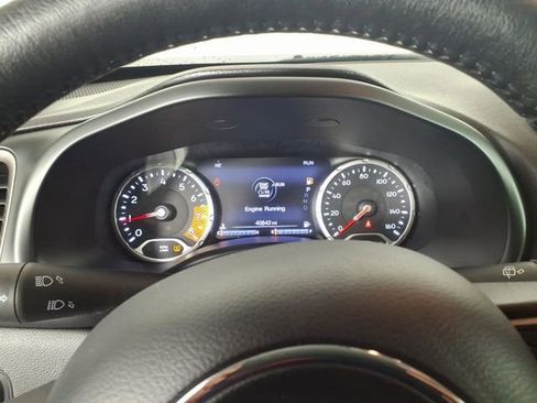 Used 2022 Jeep Renegade Limited AWD/4WD image 15