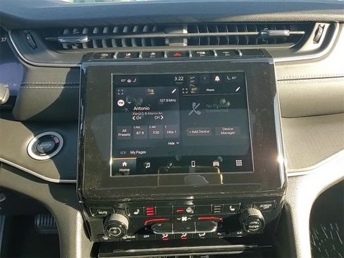 New 2025 Jeep Grand Cherokee Altitude image 17