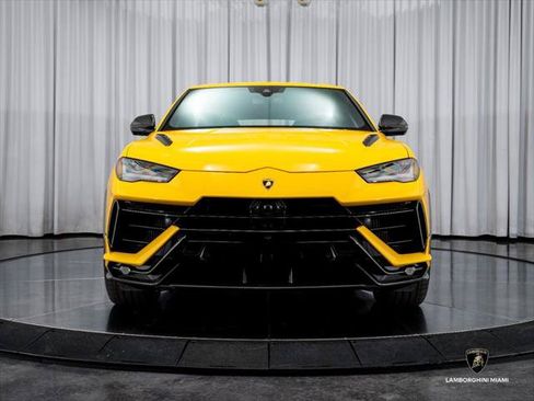 Used 2024 Lamborghini Urus Performante AWD/4WD image 2